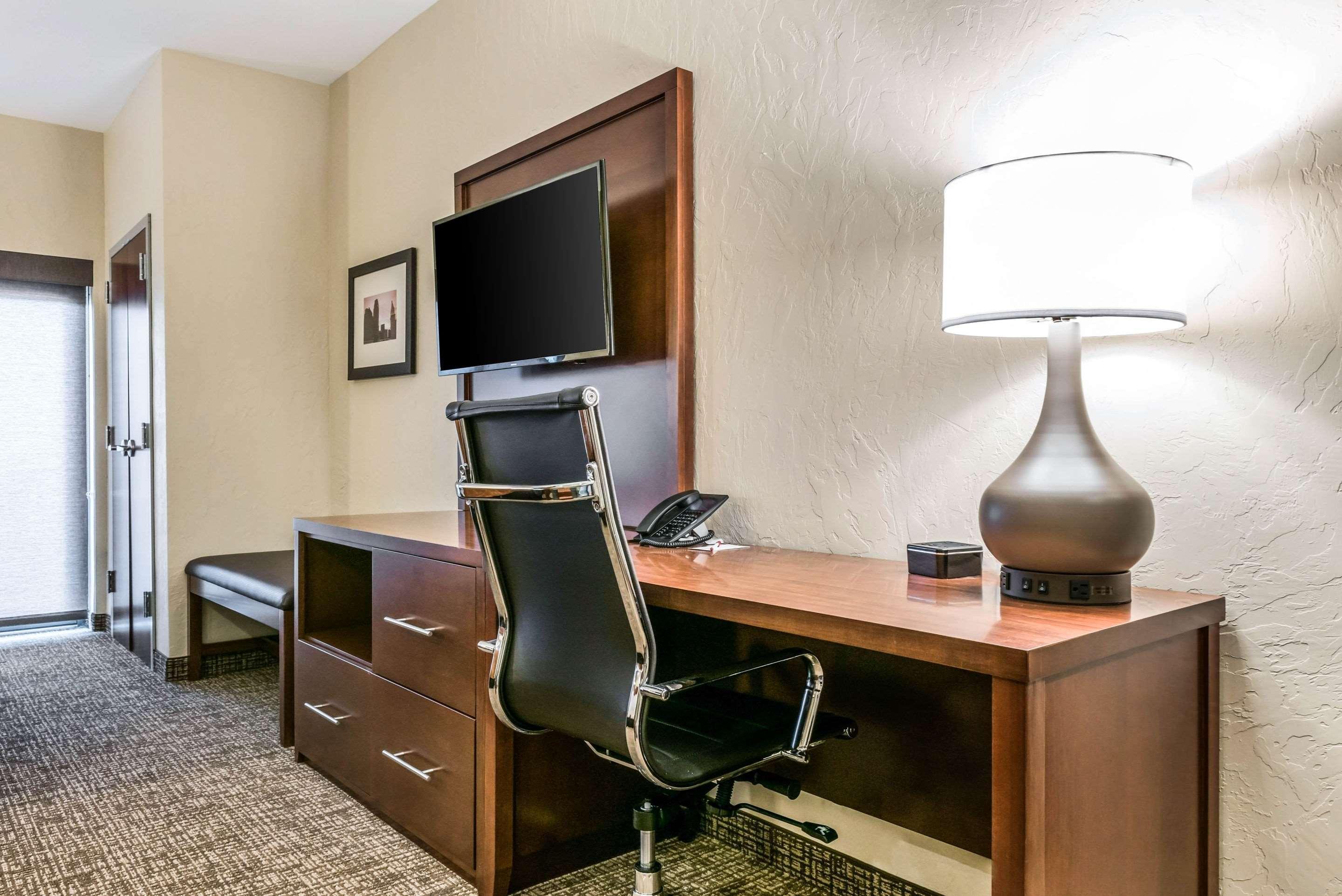 Comfort Suites Florence - Cincinnati South Zewnętrze zdjęcie